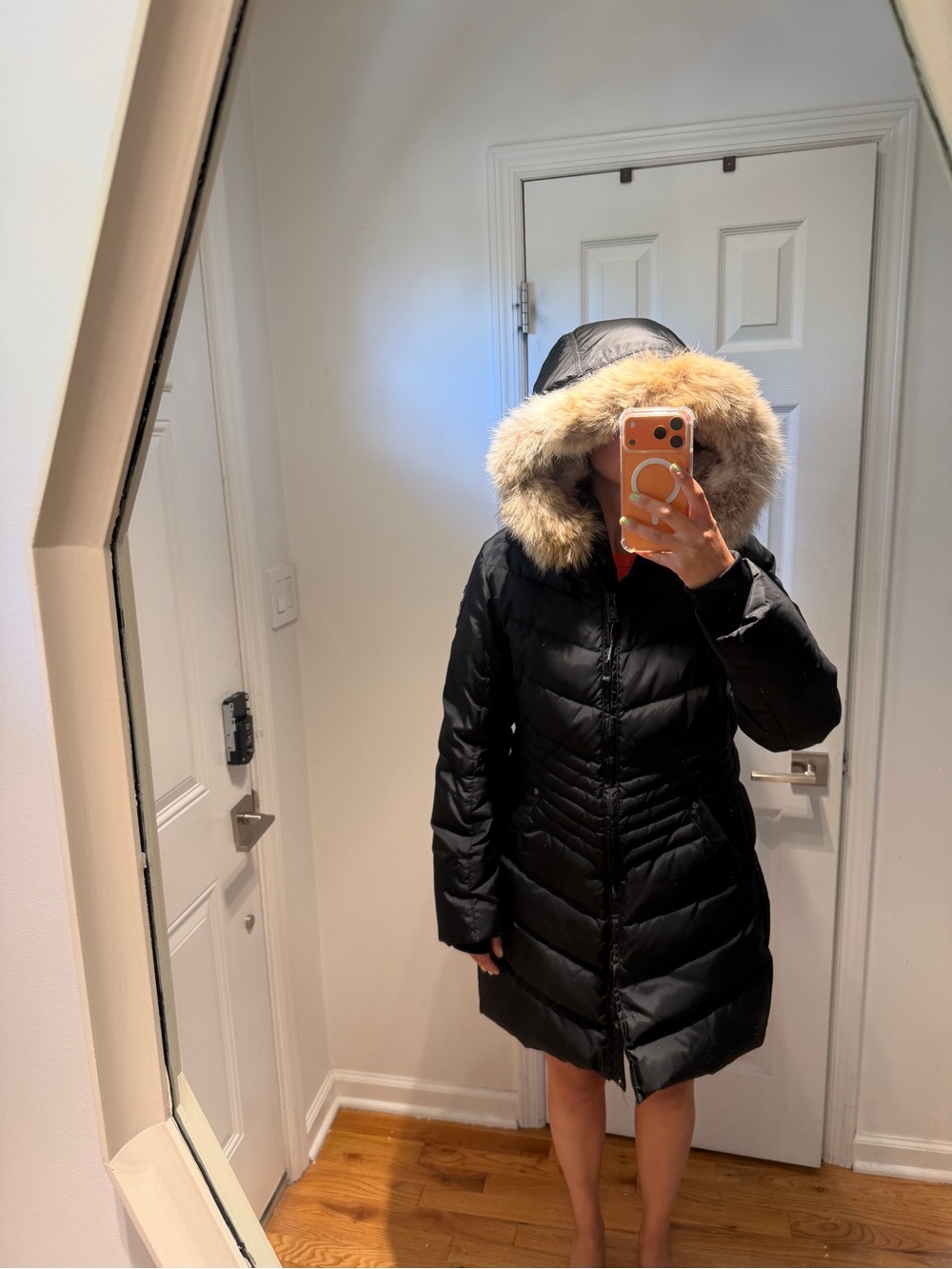 Pajar Women’s Black Quilted Down Parka with Real Fur Hood. Detachable fur/hood - Picture 14 of 16